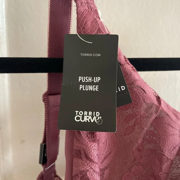 Torrid curve push up plunge bra - Picture 4 of 5